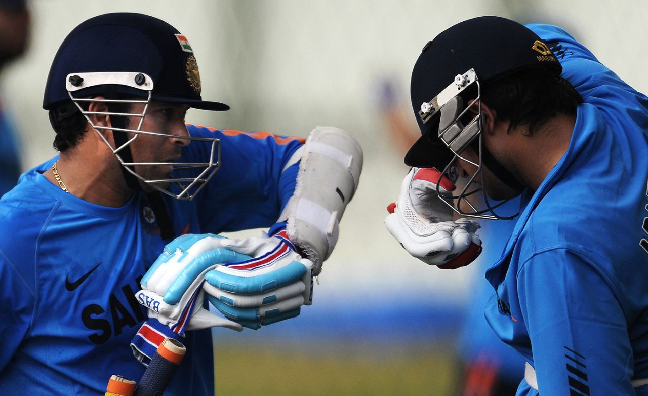 Sachin Tendulkar and Suresh Raina at training, Bangalore, August 28, 2009