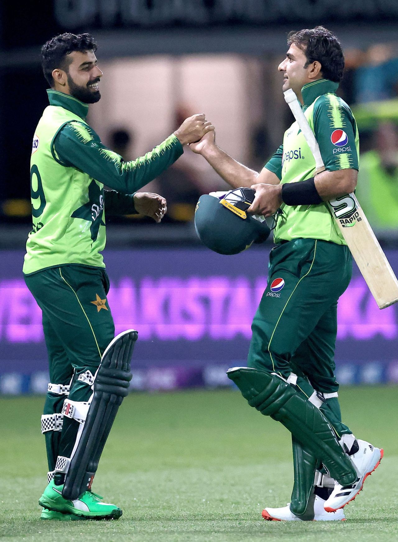 Iftikhar Ahmed is congratulated by his captain Shadab Khan after hitting the winning six, New Zealand vs Pakistan, 3rd T20I, Napier, December 22, 2020