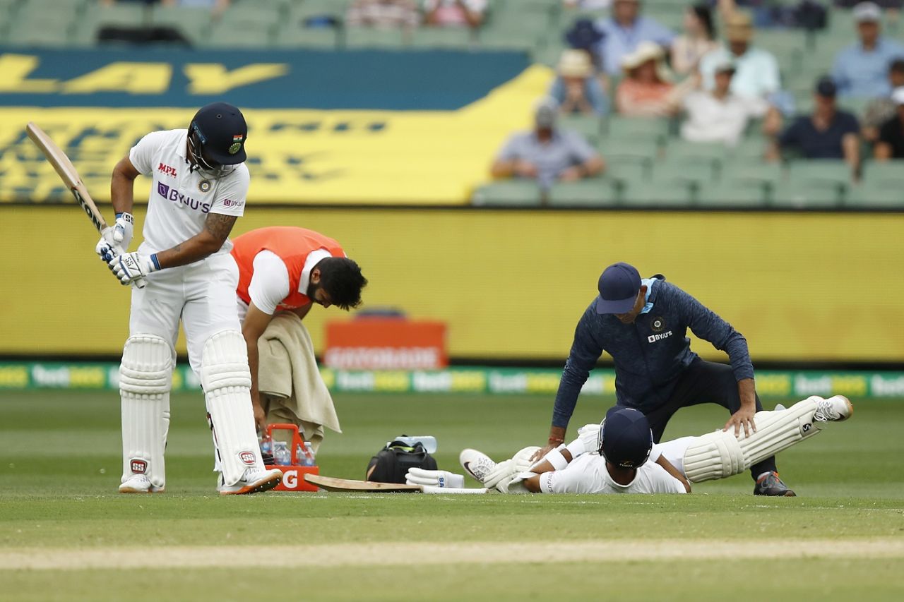 Ajinkya Rahane receives some treatment to his groin, Australia vs India, 2nd Test, Melbourne, 2nd day, December 27, 2020