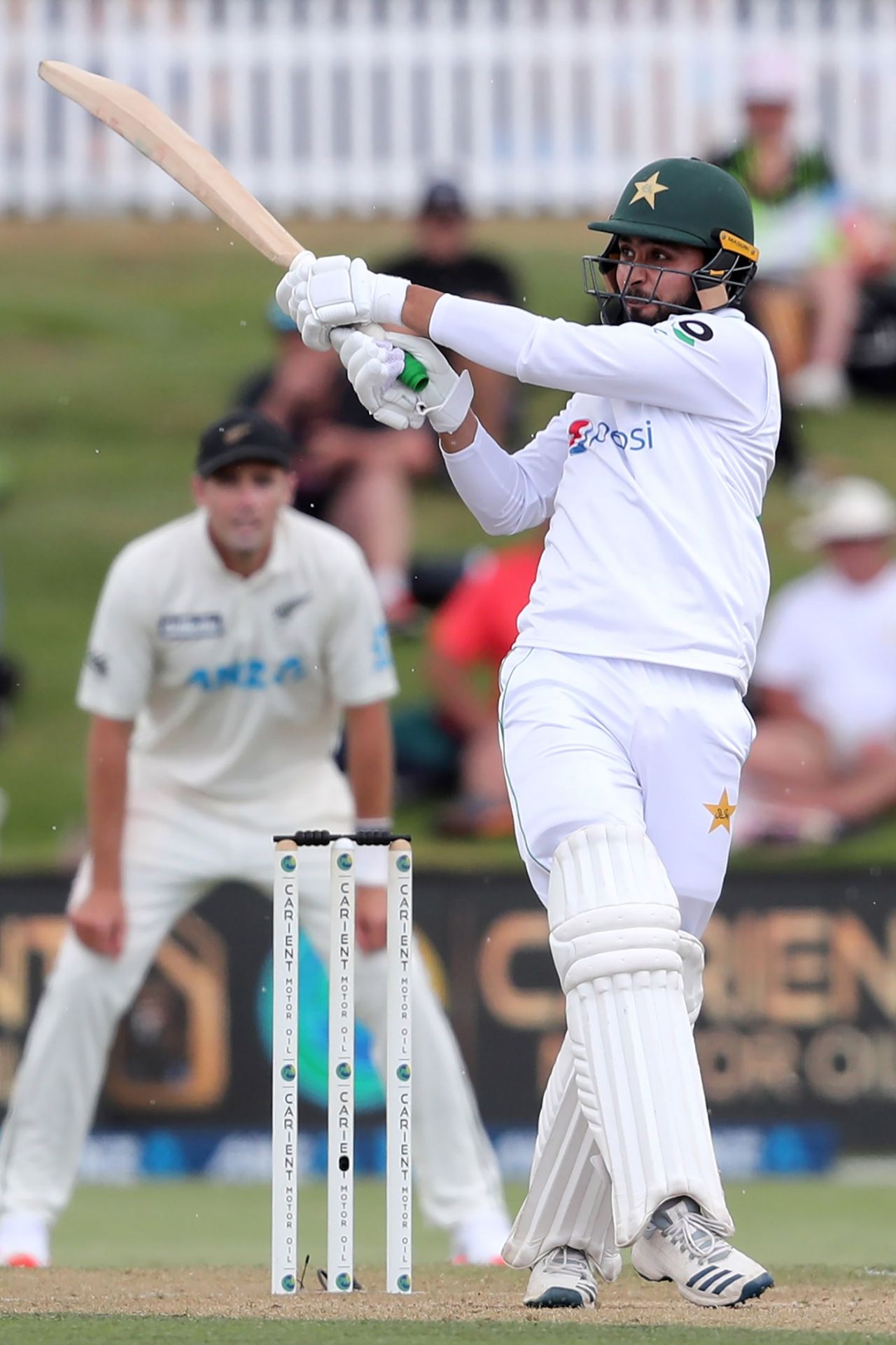 Faheem Ashraf takes on the short ball, New Zealand vs Pakistan, 1st Test, Bay Oval, Day 3, December 28 2020