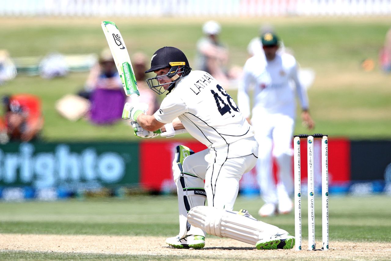 Tom Latham plays a square drive, New Zealand vs Pakistan, 1st Test, Mount Maunganui, Day 4, December 29 2020

