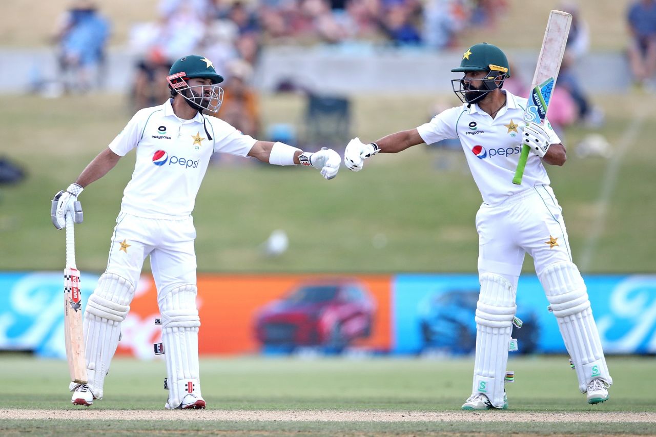 Mohammad Rizwan and Fawad Alam bump fists during their partnership, New Zealand vs Pakistan, 1st Test, Mount Maunganui, Day 5, December 30 2020

