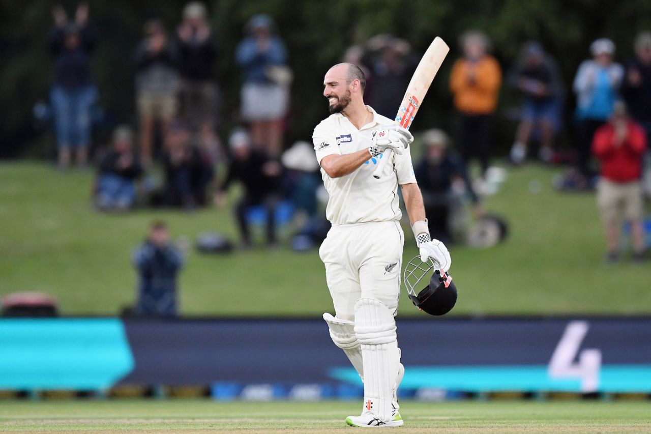 Daryl Mitchell celebrates his maiden century in style, New Zealand v Pakistan, 2nd Test, Christchurch, 3rd day, January 5, 2021