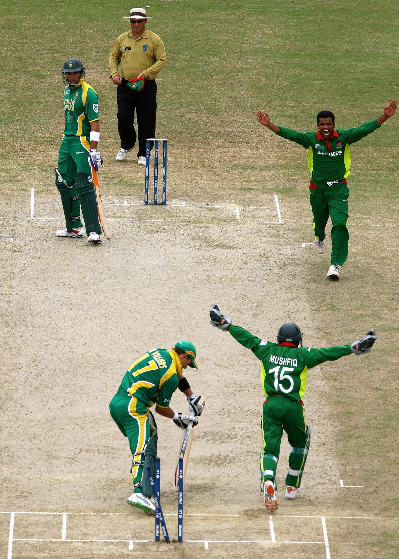 Abdur Razzak celebrates dismissing AB de Villiers, Bangladesh vs South Africa, Super Eights, Guyana, April 7, 2007