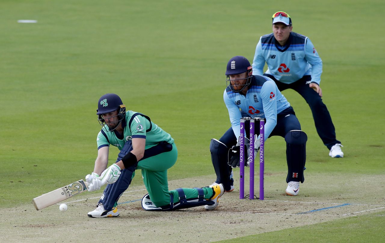 Andy Balbirnie gets down to sweep, England v Ireland, 2nd ODI, Southampton, August 1, 2020