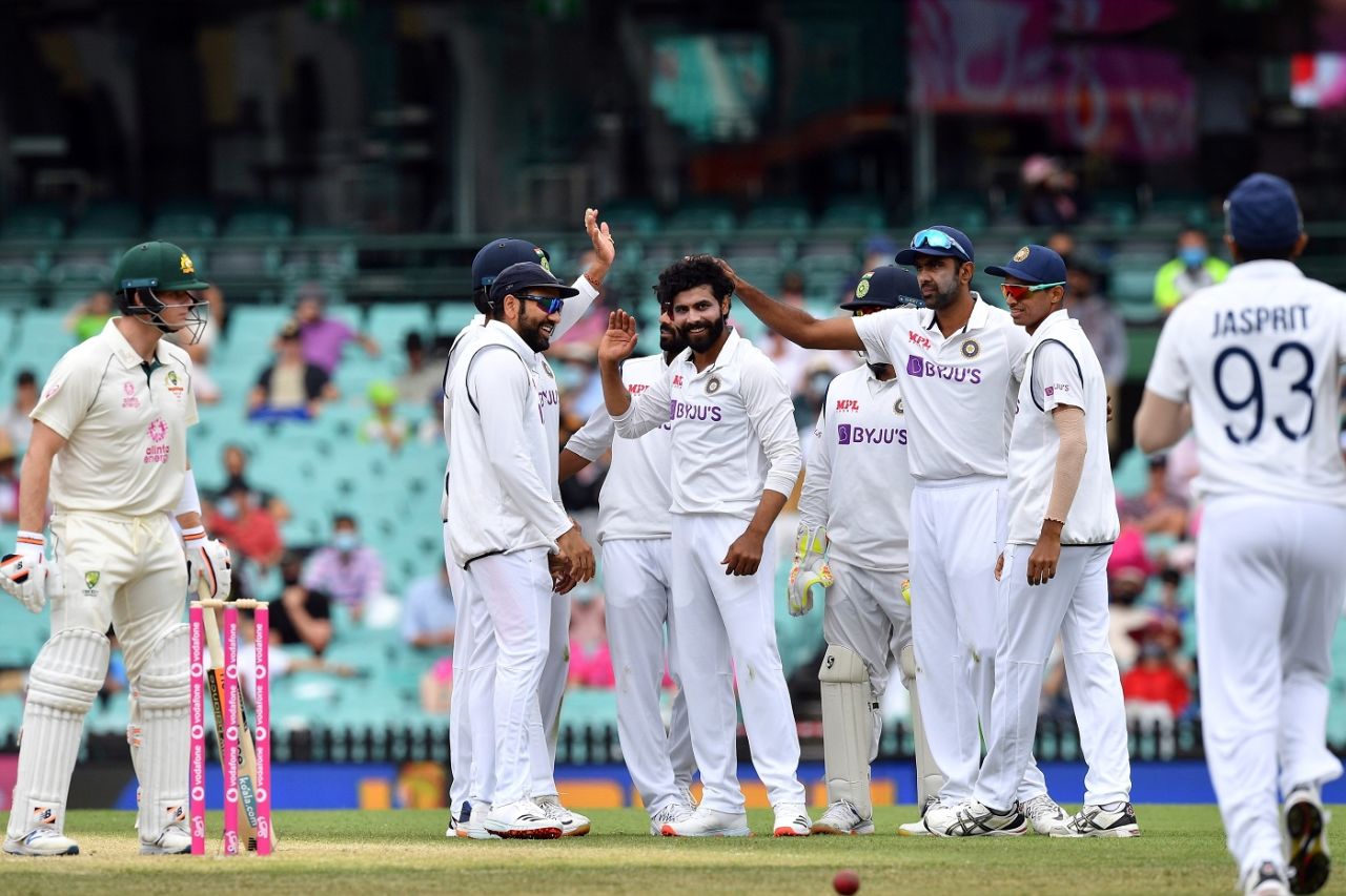 Ravindra Jadeja is congratulated by his team-mates, Australia vs India, 3rd Test, Sydney, 2nd day, January 8, 2021