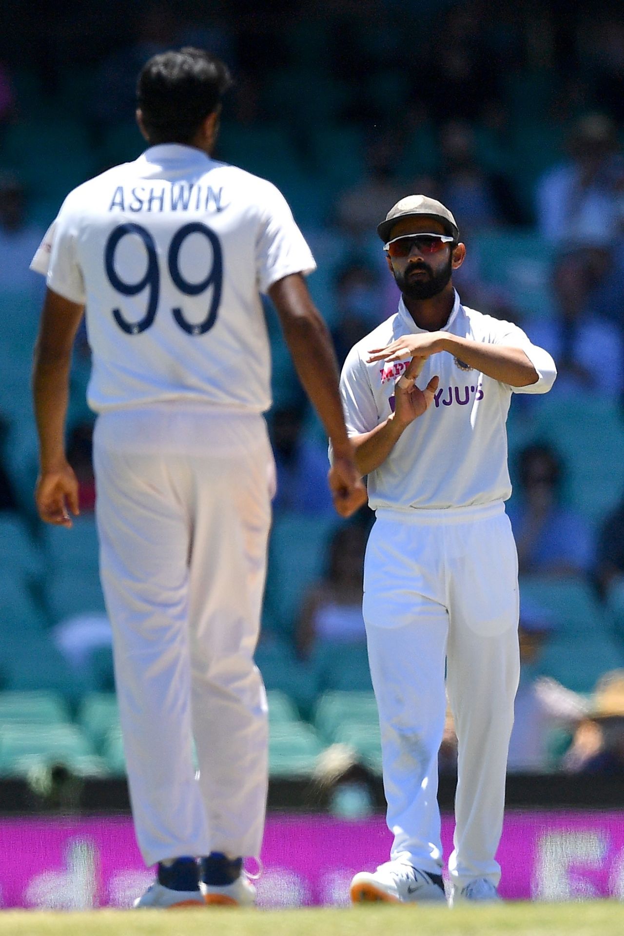 Ajinkya Rahane is convinced, and goes for the review off Ashwin's bowling, Australia vs India, 3rd Test, Sydney, 4th day, January 10, 2021