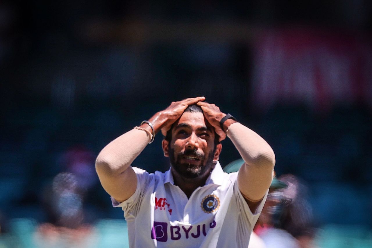 Jasprit Bumrah had a tough day, with two catches dropped off his bowling, Australia vs India, 3rd Test, Sydney, 4th day, January 10, 2021