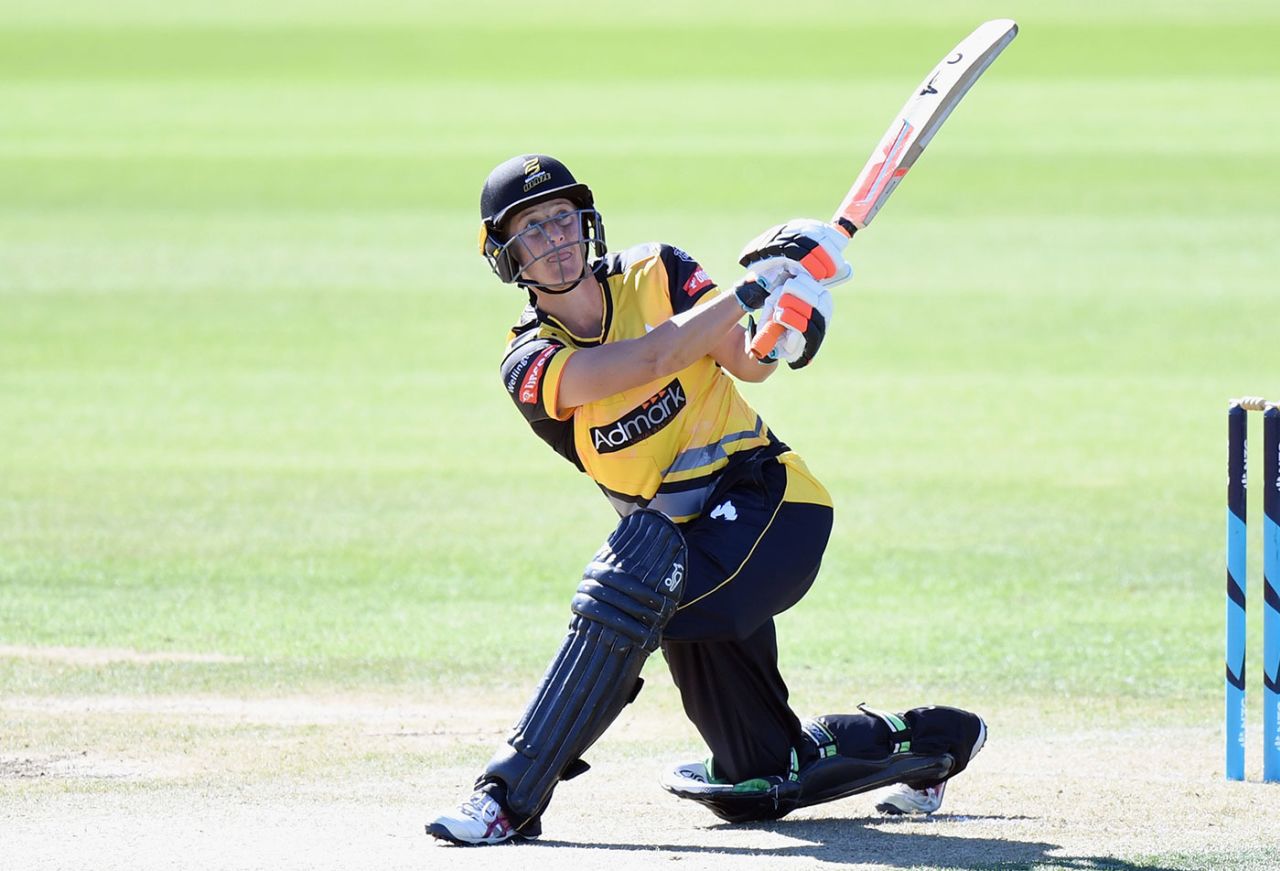 Sophie Devine slog sweeps, Wellington Blaze v Central Hinds, Bert Sutcliffe Oval, December 14, 2019