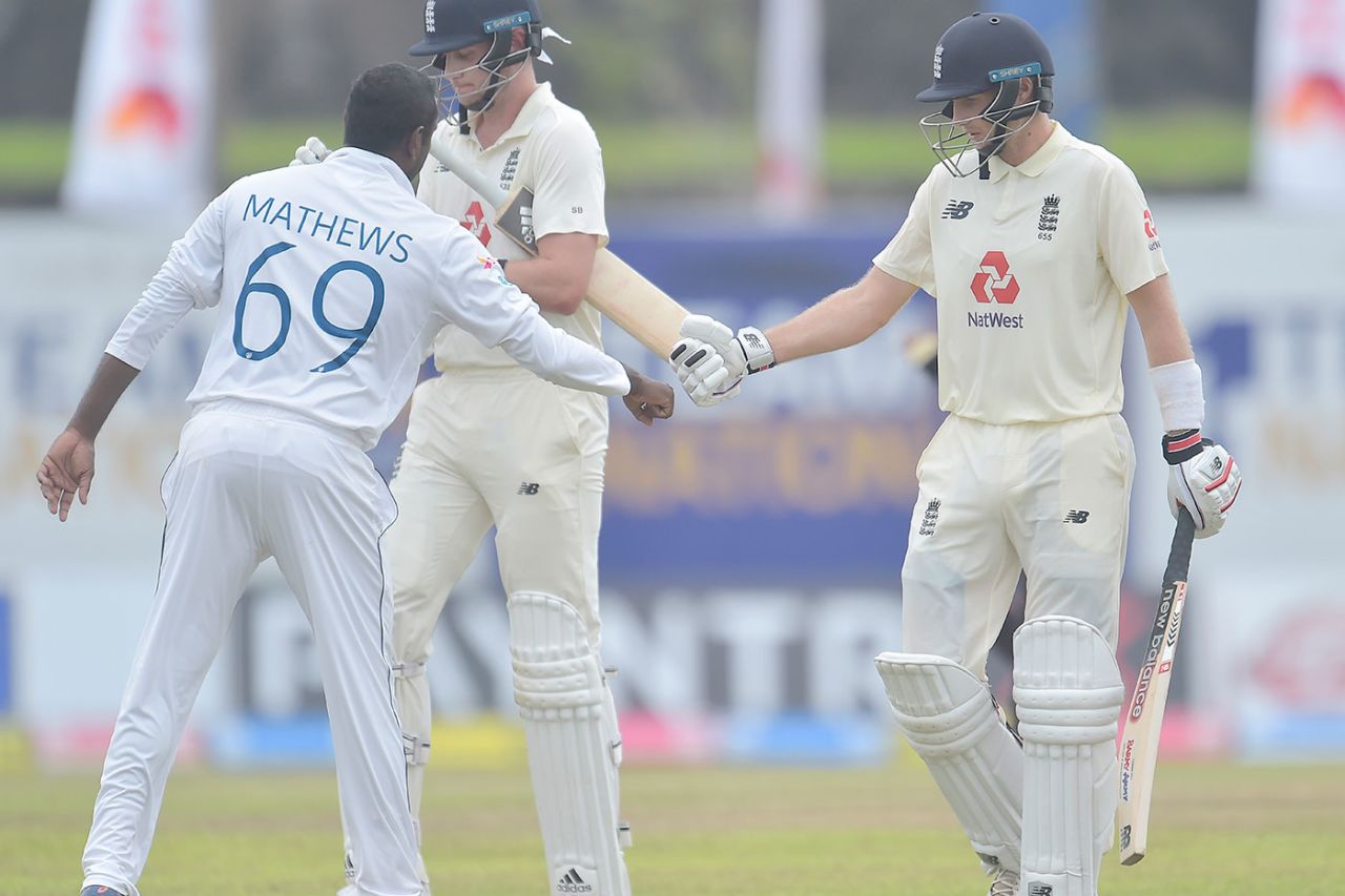 Angelo Mathews congratulates Joe Root after his double-century, Sri Lanka v England, 1st Test, Galle, 3rd day, January 16, 2021