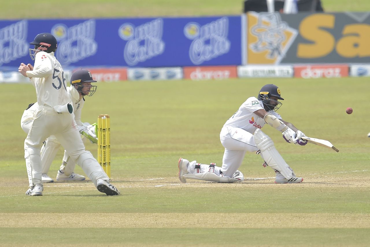 Niroshan Dickwella brings out the slog-sweep, Sri Lanka v England, 1st Test, Galle, 4th day, January 17, 2021