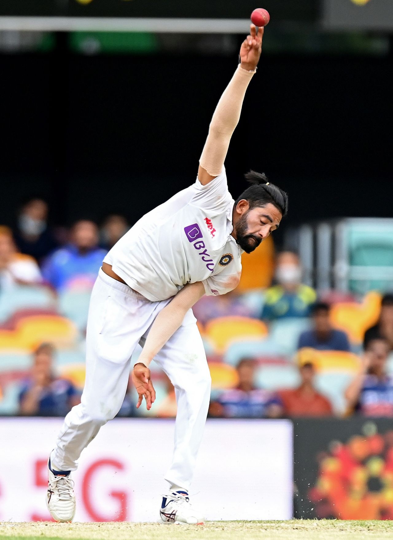 Mohammed Siraj in his delivery stride, Australia vs India, 4th Test, Brisbane, 4th day, January 18, 2021