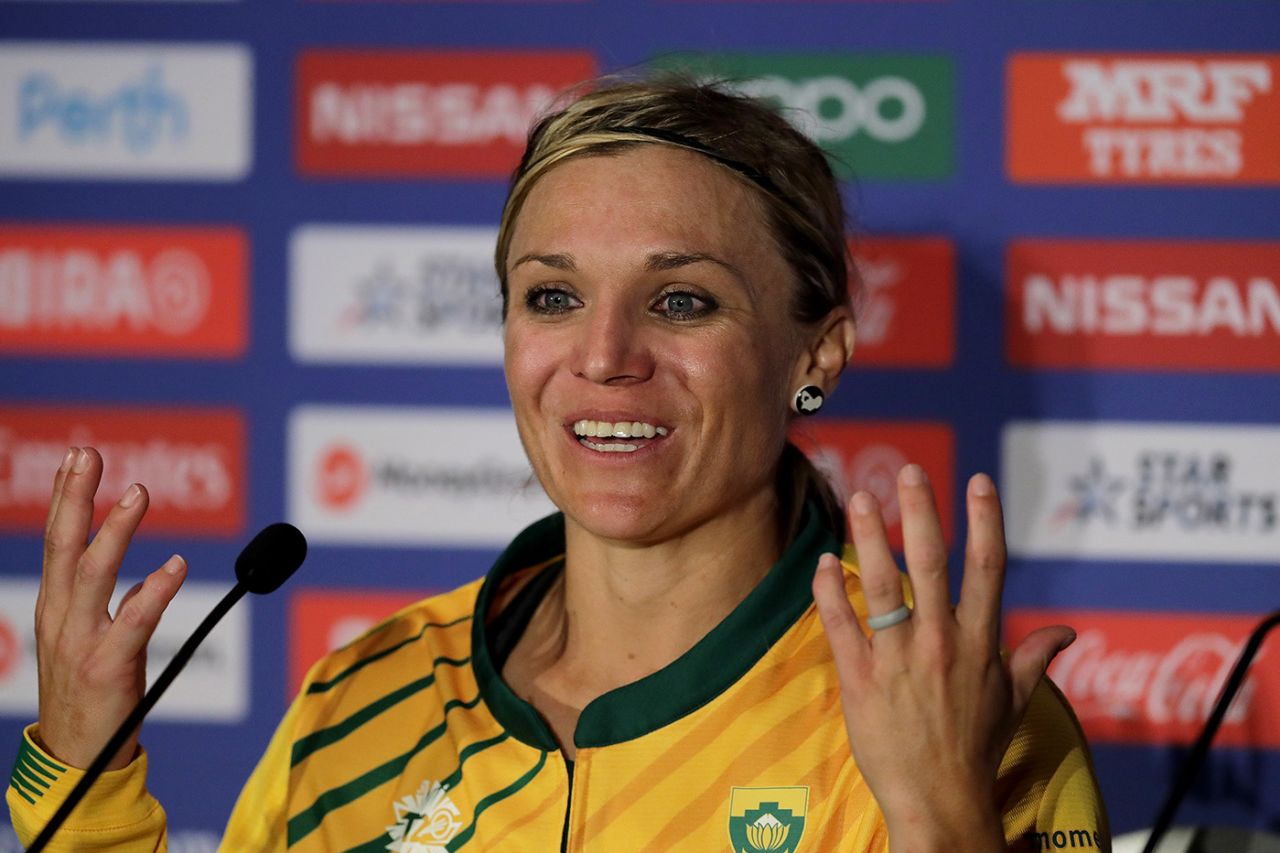 Mignon du Preez talks to the media, England v South Africa, ICC Women's T20 World Cup, Perth, February 23 2020