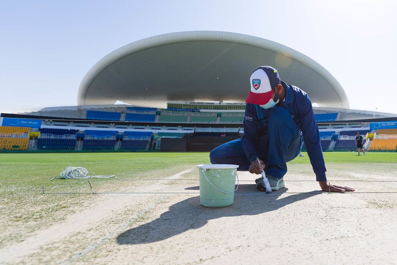 Groundstaff prepare the Abu Dhabi pitch, Sheikh Zayed Stadium, January 20, 2021