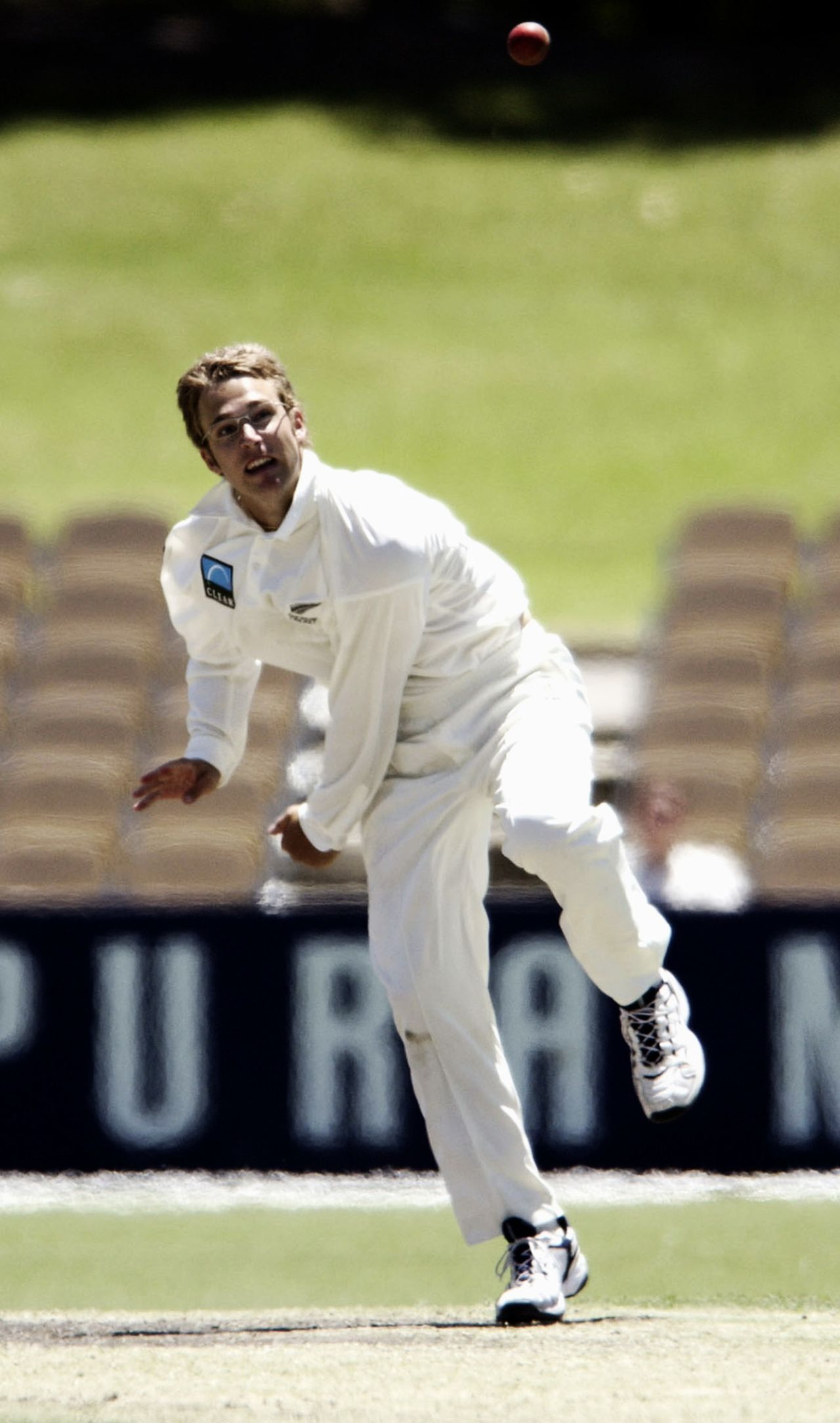 Daniel Vettori bowls in the tour game, South Australia v New Zealanders, 3rd day, November 19, 2001