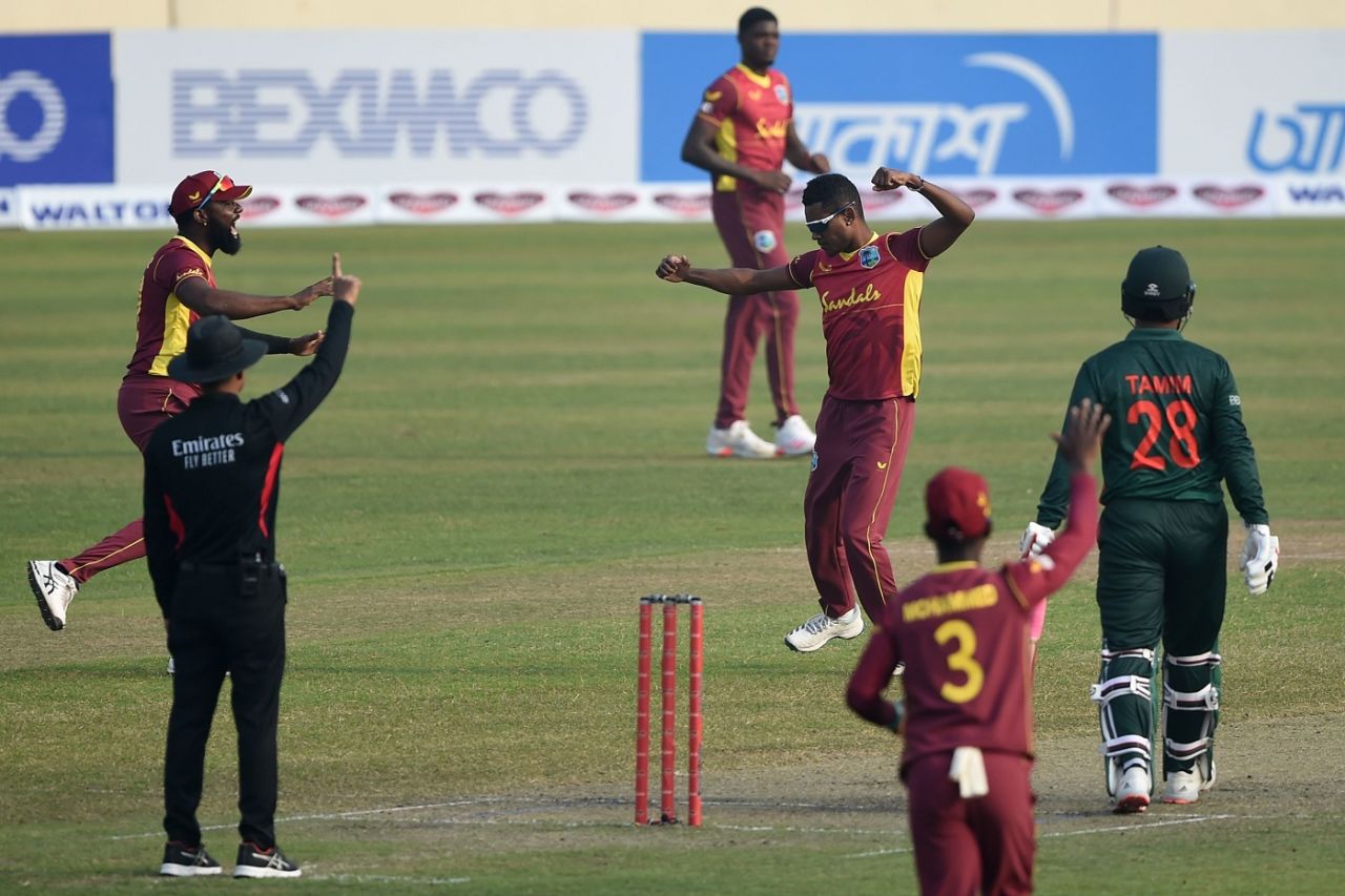 Akeal Hosein celebrates a wicket, Bangladesh vs West Indies, 2nd ODI, Dhaka, January 22, 2021