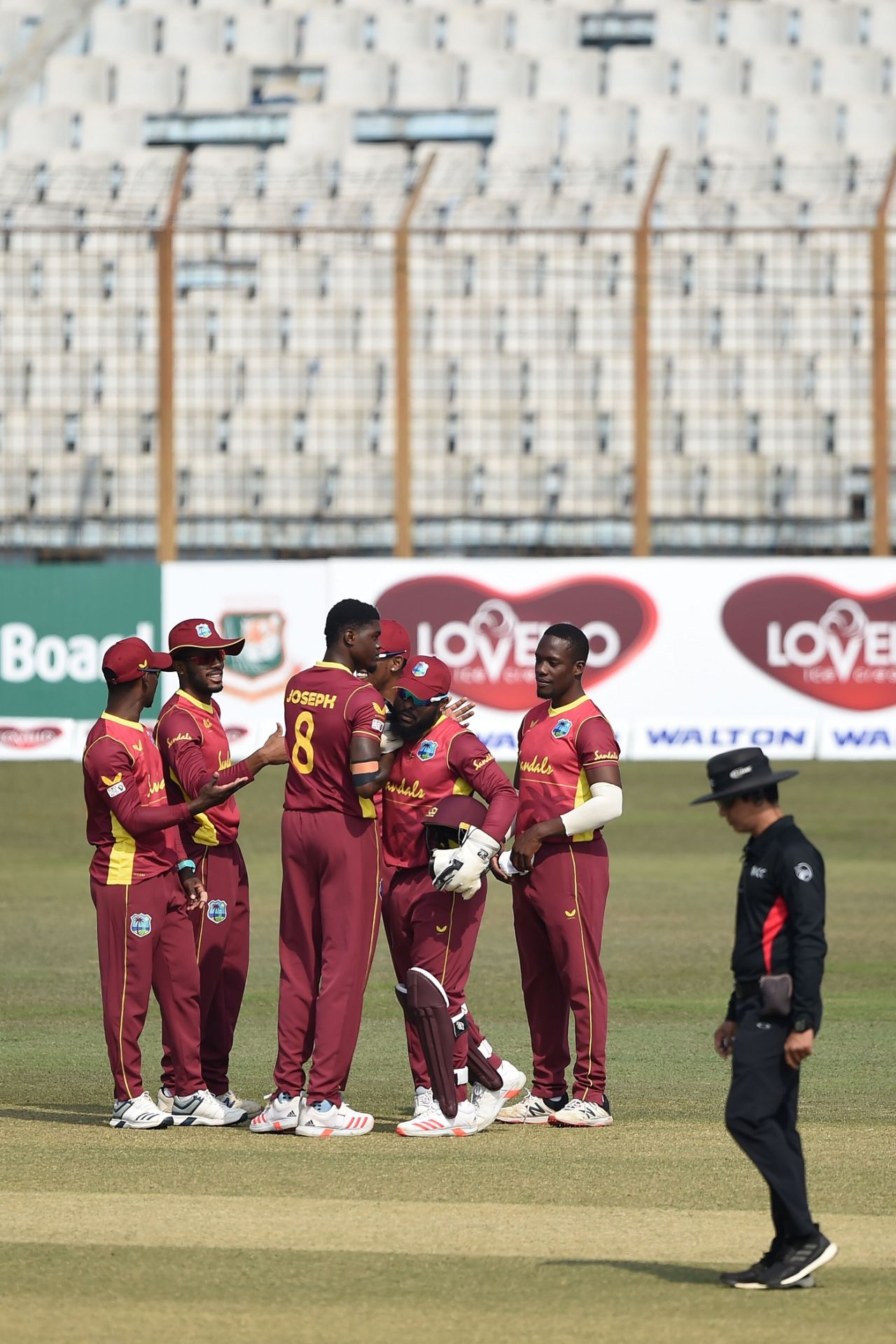 Alzarri Joseph celebrates the wicket of Tamim Iqbal with his team-mates, Bangladesh vs West Indies, 3rd ODI, Chattogram, January 25, 2020