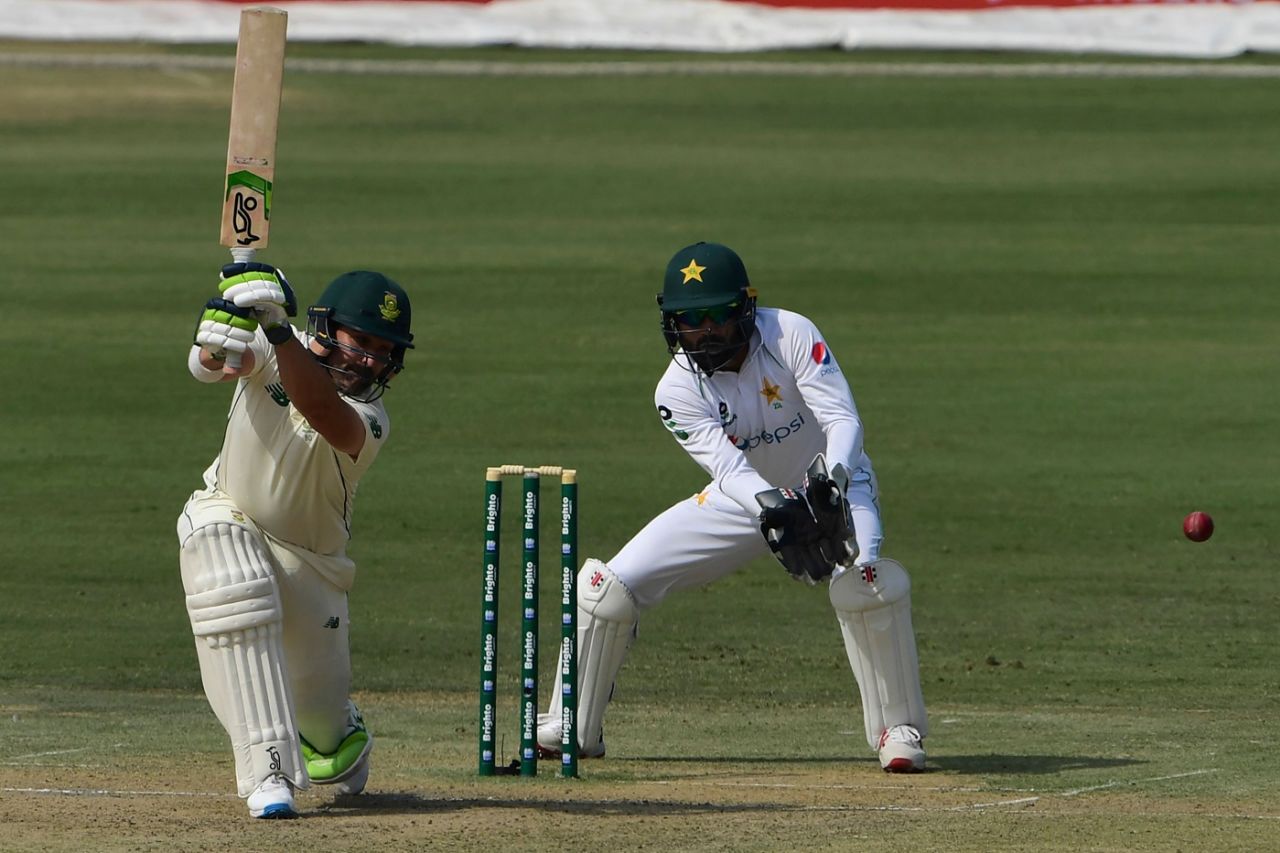 Dean Elgar drives one on the off side, Pakistan vs South Africa, 1st Test, Karachi, 1st day, January 26, 2021