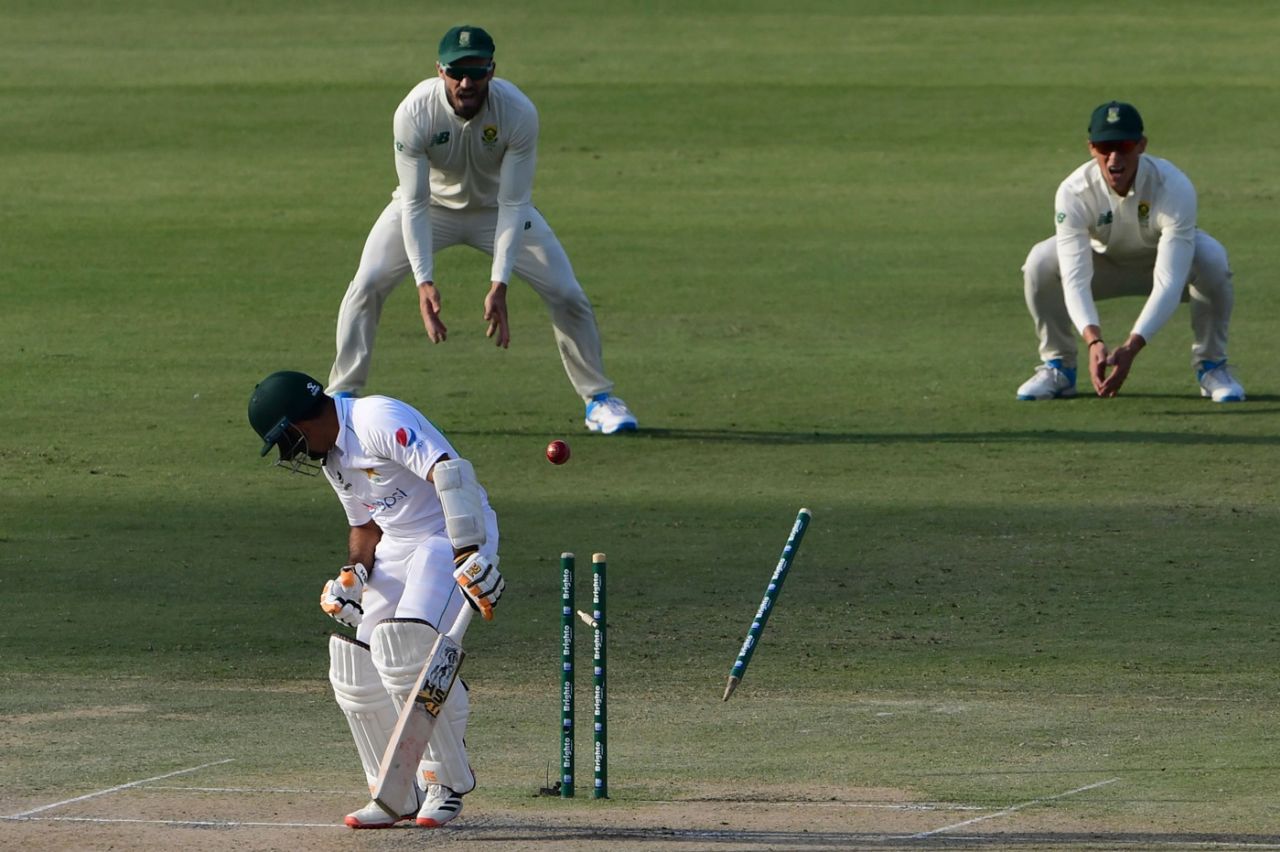 Abid Ali's off stump is uprooted, Pakistan vs South Africa, 1st Test, Karachi, 1st day, January 26, 2021