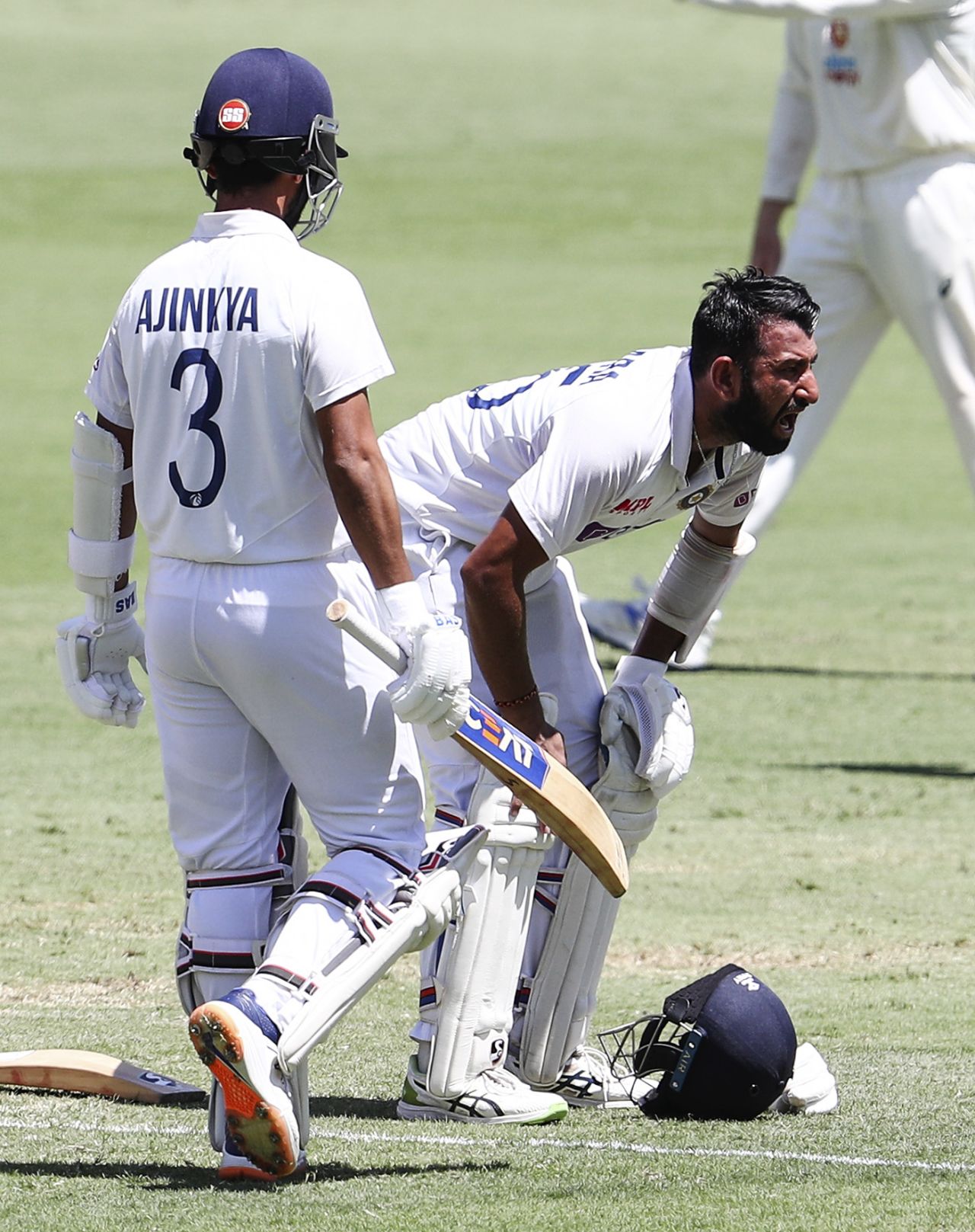 Cheteshwar Pujara reacts in pain after being hit on his hand, Australia v India, 4thTest, Brisbane, 5th day, January 19, 2021
