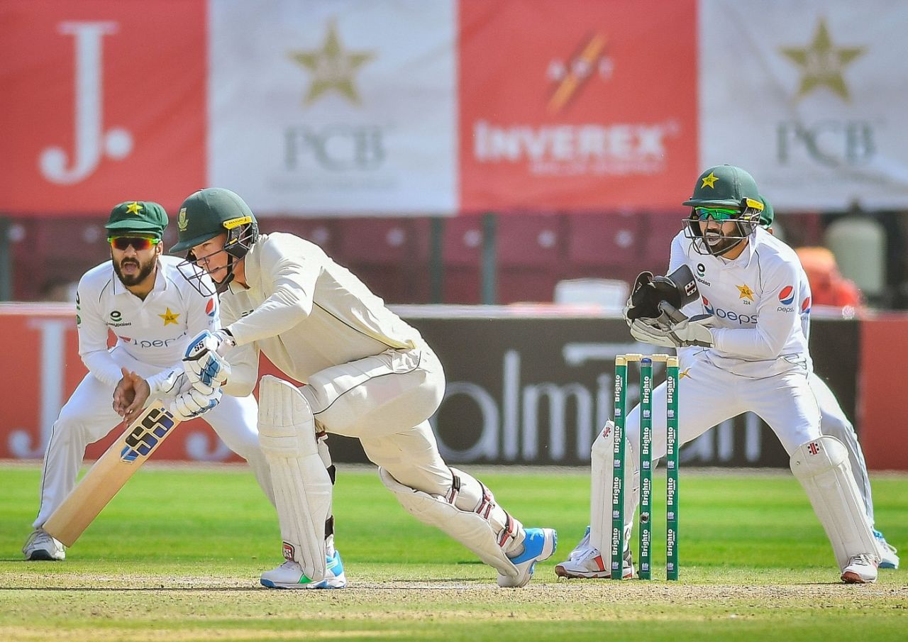 Rassie van der Dussen lunges forward to defend, Pakistan vs South Africa, 1st Test, Karachi, day 3, January 28, 2021