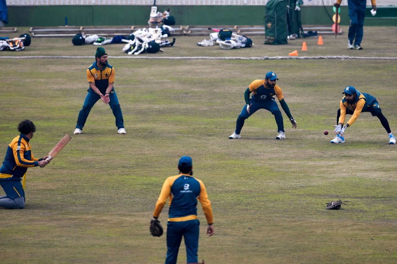 Pakistan players during catching practice, Pakistan vs South Africa, Rawalpindi, February 2, 2021