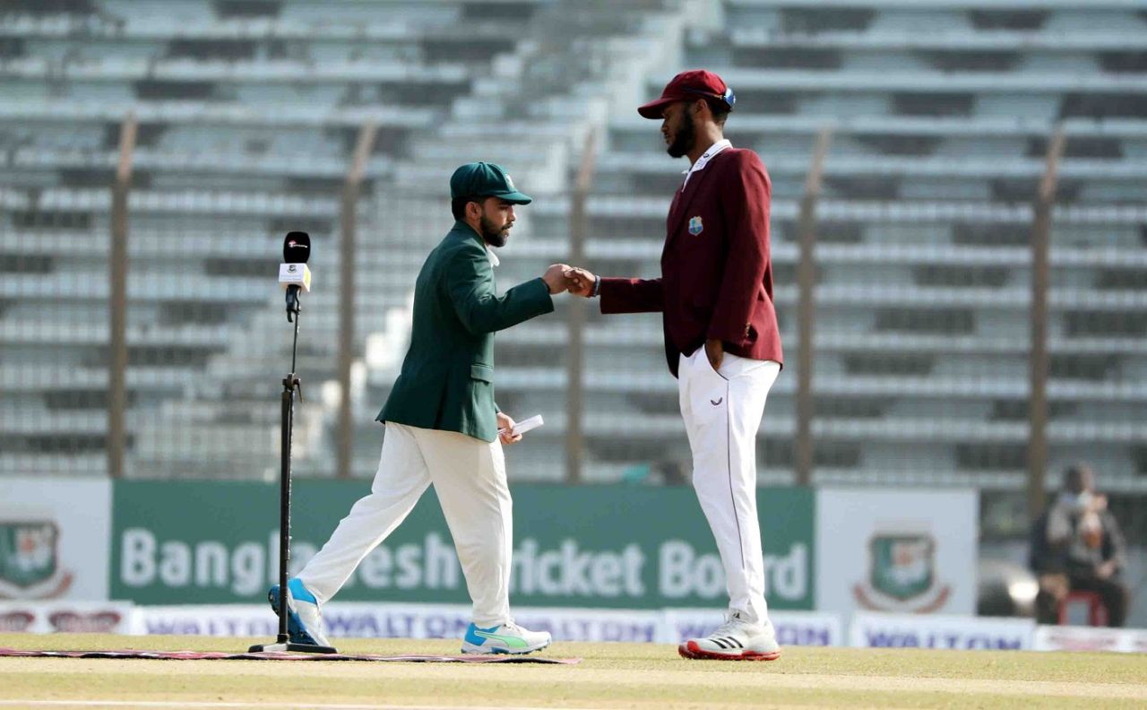 Mominul Haque and Kraigg Brathwaite at the toss, Bangladesh vs West Indies, 1st Test, Chattogram, Day 1, February 3, 2021