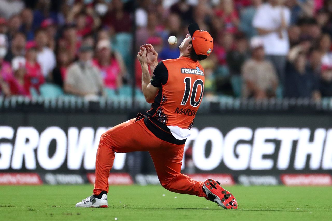 Mitchell Marsh puts down a chance, Sydney Sixers vs Perth Scorchers, BBL final, SCG, February 6, 2021