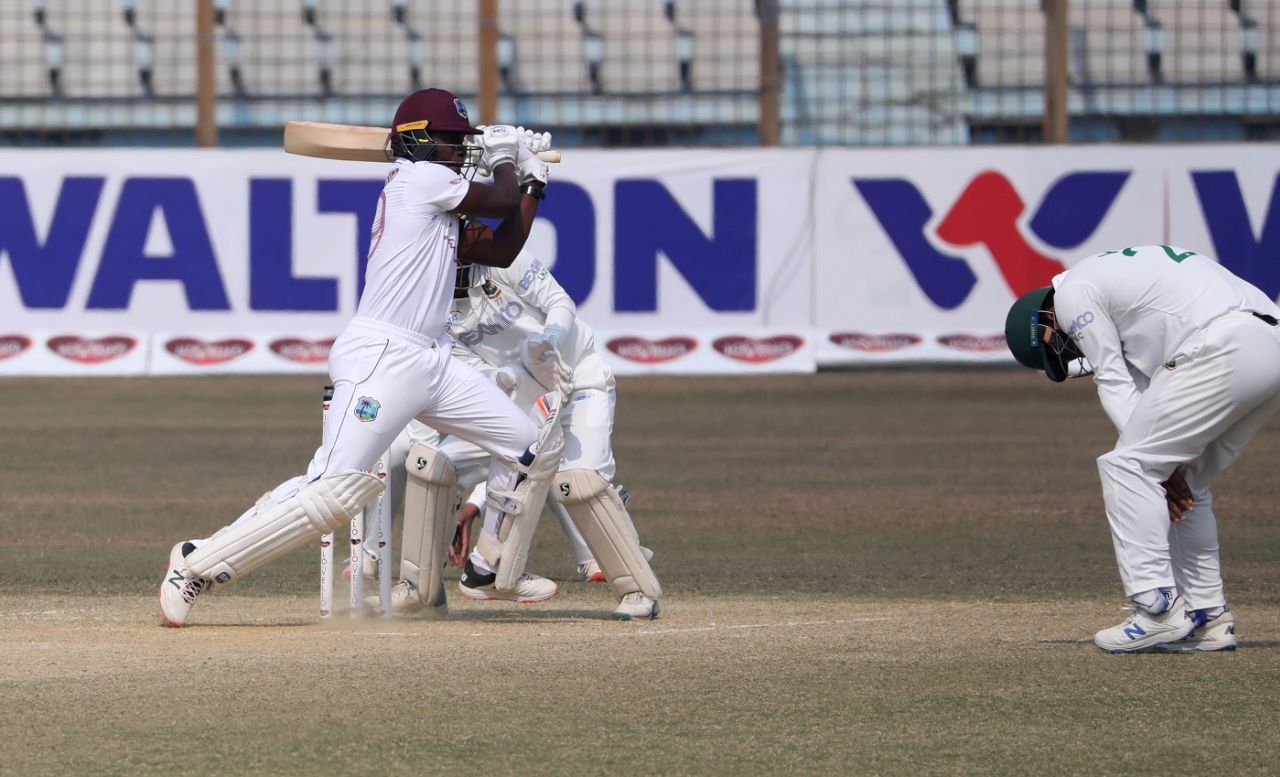 Nkrumah Bonner pounces on a short ball, Bangladesh vs West Indies, 1st Test, Chattogram, Day 5, February 7, 2021