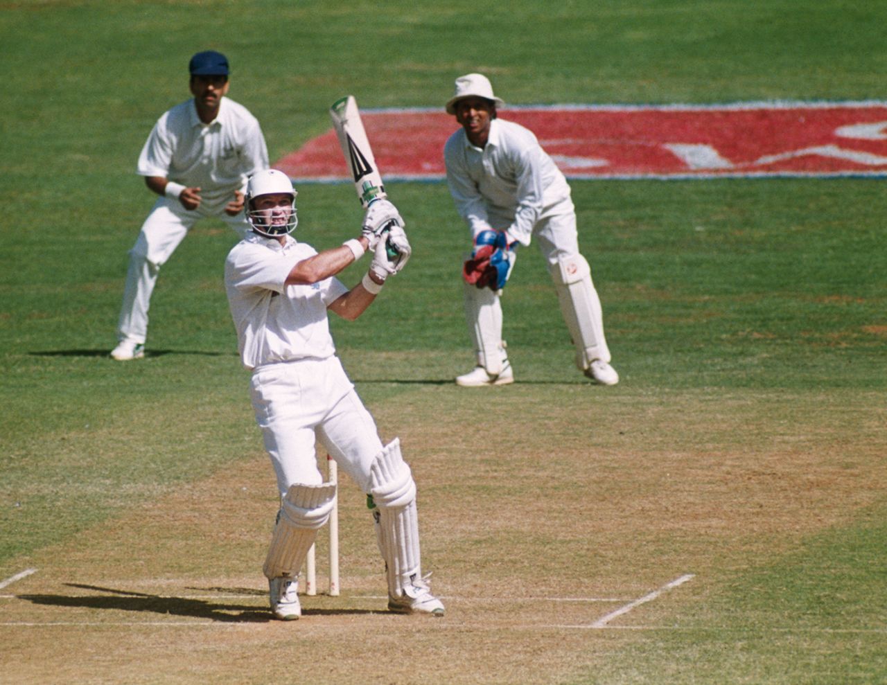 Graeme Hick pulls on his way to his maiden hundred, India v England, 3rd Test, Mumbai, 1st day day, February 19, 1993