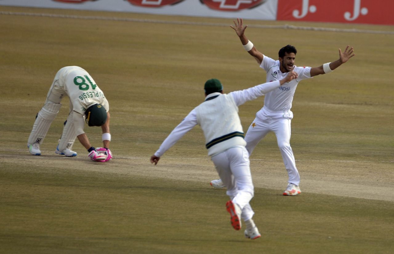Faf du Plessis falls over as an incoming Hasan Ali delivery traps him lbw, Pakistan vs South Africa, 2nd Test, Rawalpindi, 5th day, February 8, 2021