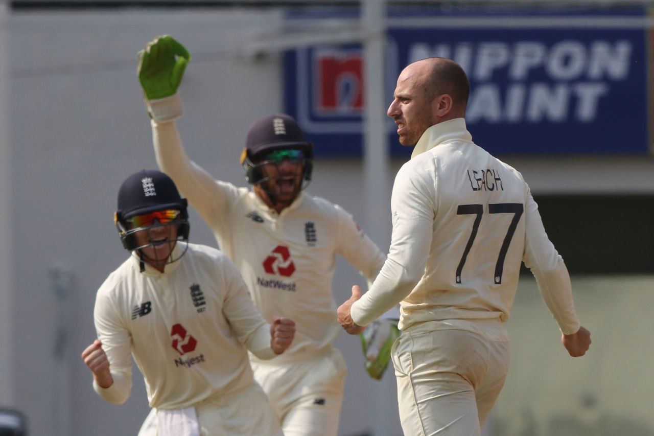 Jack Leach celebrates a wicket with his team-mates, India vs England, 1st Test, Chennai, 5th day, February 9, 2021