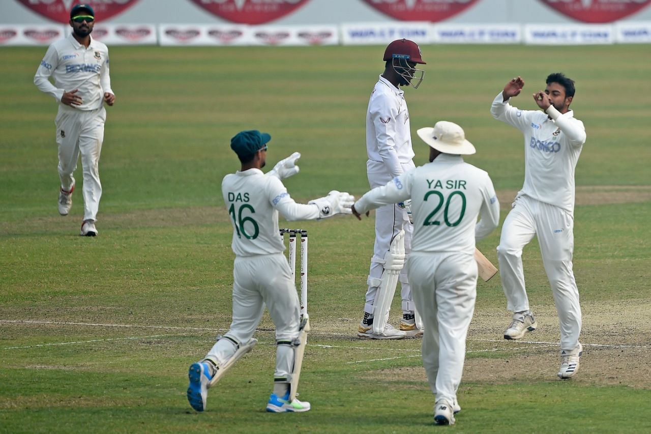 Abu Jayed and Bangladesh fielders celebrate Alzarri Joseph's dismissal, Bangladesh vs West Indies, 2nd Test, Dhaka, 2nd day, February 12, 2021