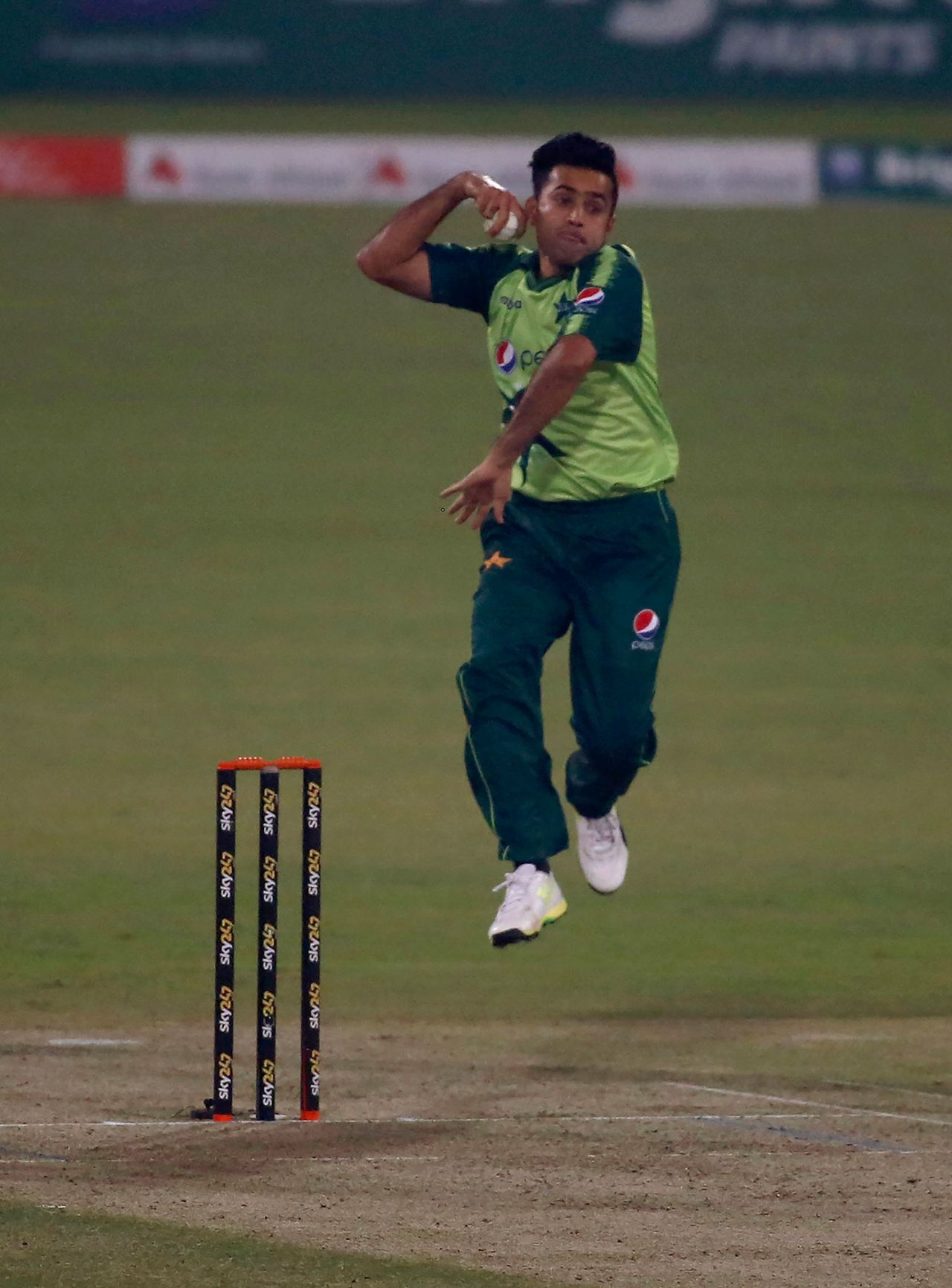 Zahid Mahmood claimed two wickets in his first over on debut, Pakistan v South Africa, 3rd T20I, Lahore, February 14, 2021