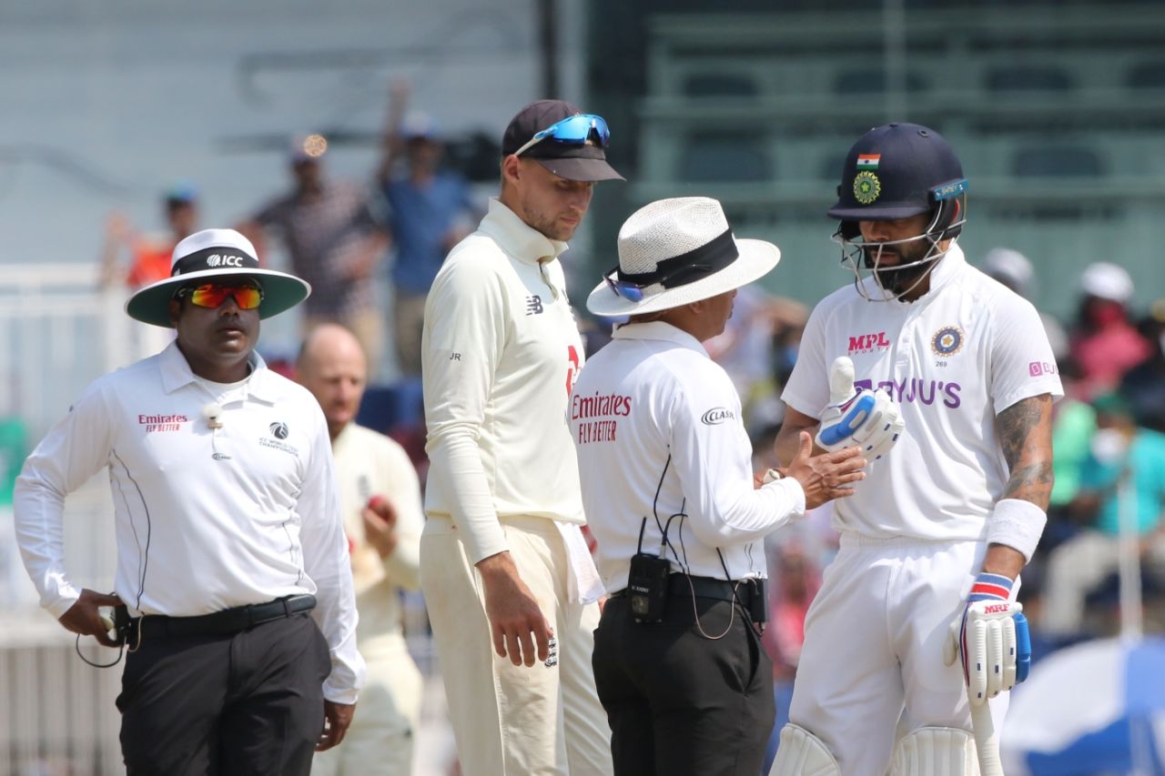 Umpire Virender Sharma has a chat with the captains as umpire Nitin Menon looks on, India vs England, 2nd Test, Chennai, 3rd day, February 15, 2021