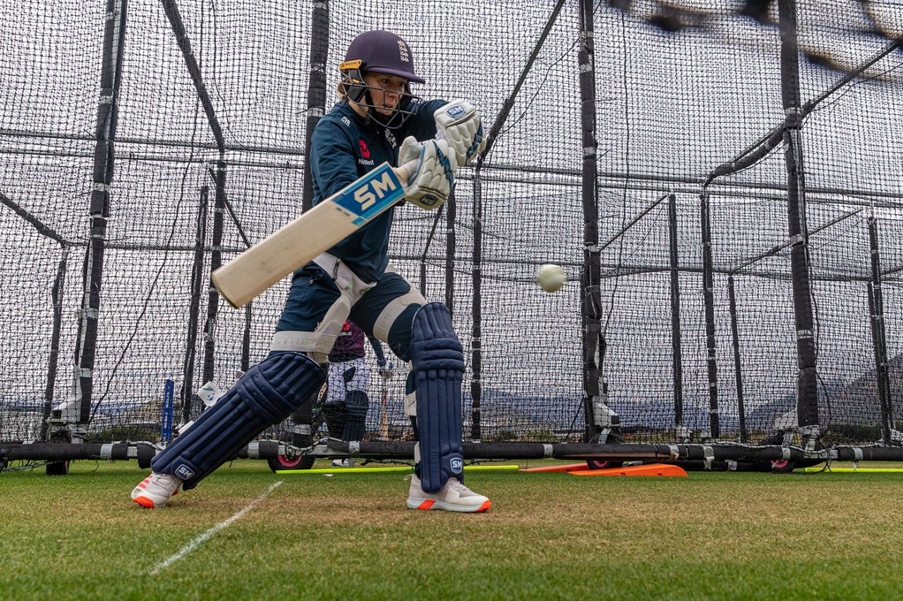 Heather Knight hits the nets, Queenstown, February 10, 2021