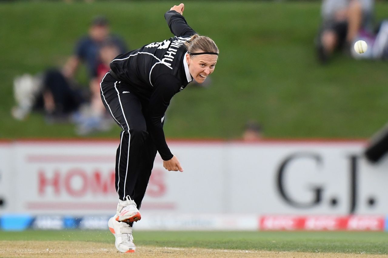 Lea Tahuhu in her follow-through, New Zealand Women vs England Women, 1st ODI, Christchurch, February 23, 2021