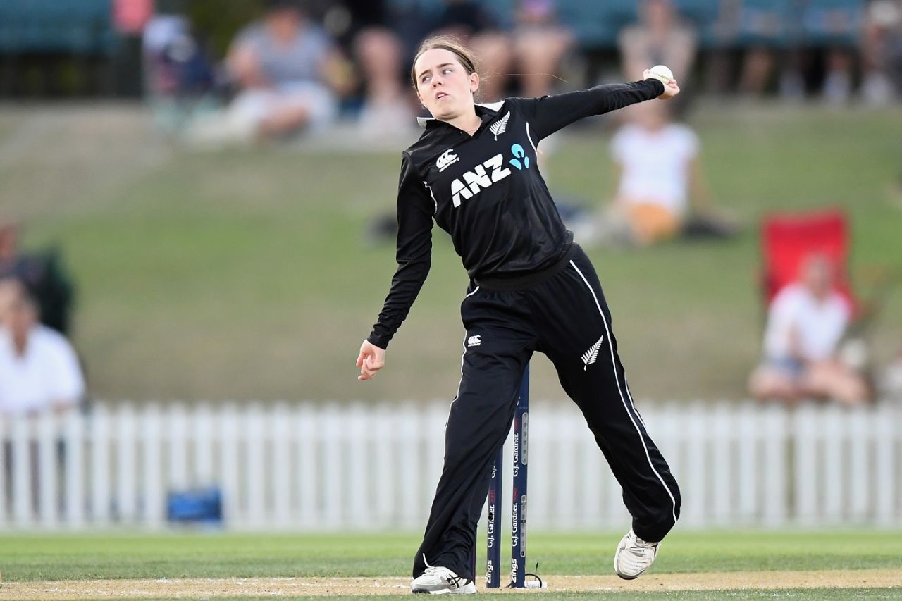 Fran Jonas bowls on debut, New Zealand Women vs England Women, 1st ODI, Christchurch, February 23, 2021