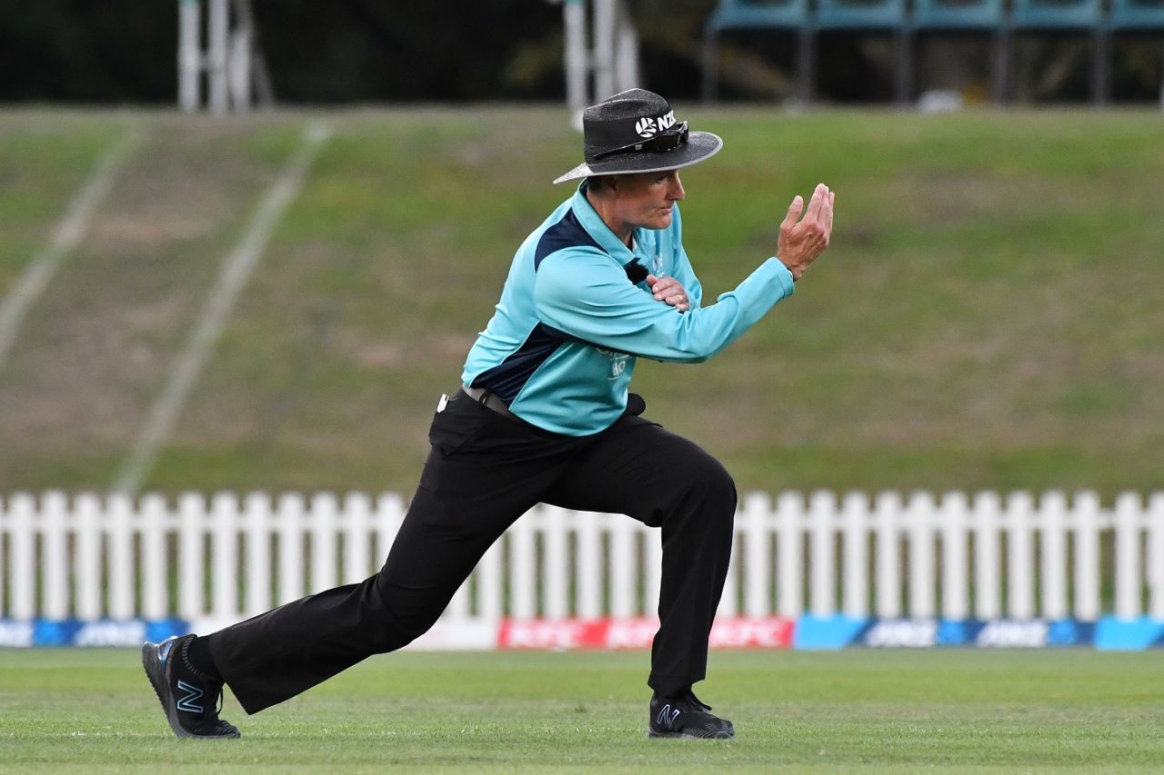 Umpire Billy Bowden signals a four in his characteristic style, New Zealand Women vs England Women, 1st ODI, Christchurch, February 23, 2021