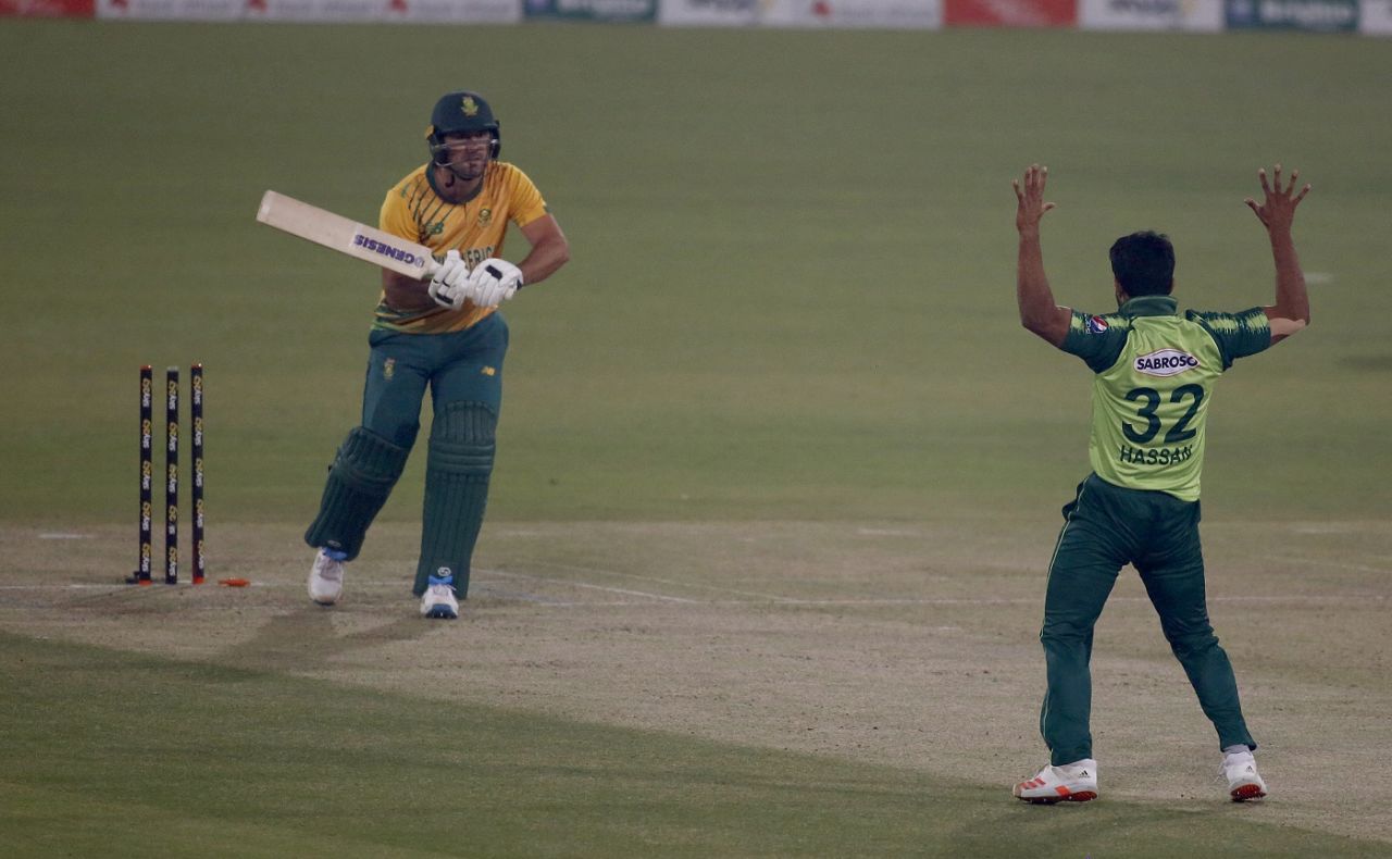Hasan Ali celebrates Pite van Biljon's wicket, Pakistan v South Africa, 3rd T20I, Lahore, February 14, 2021