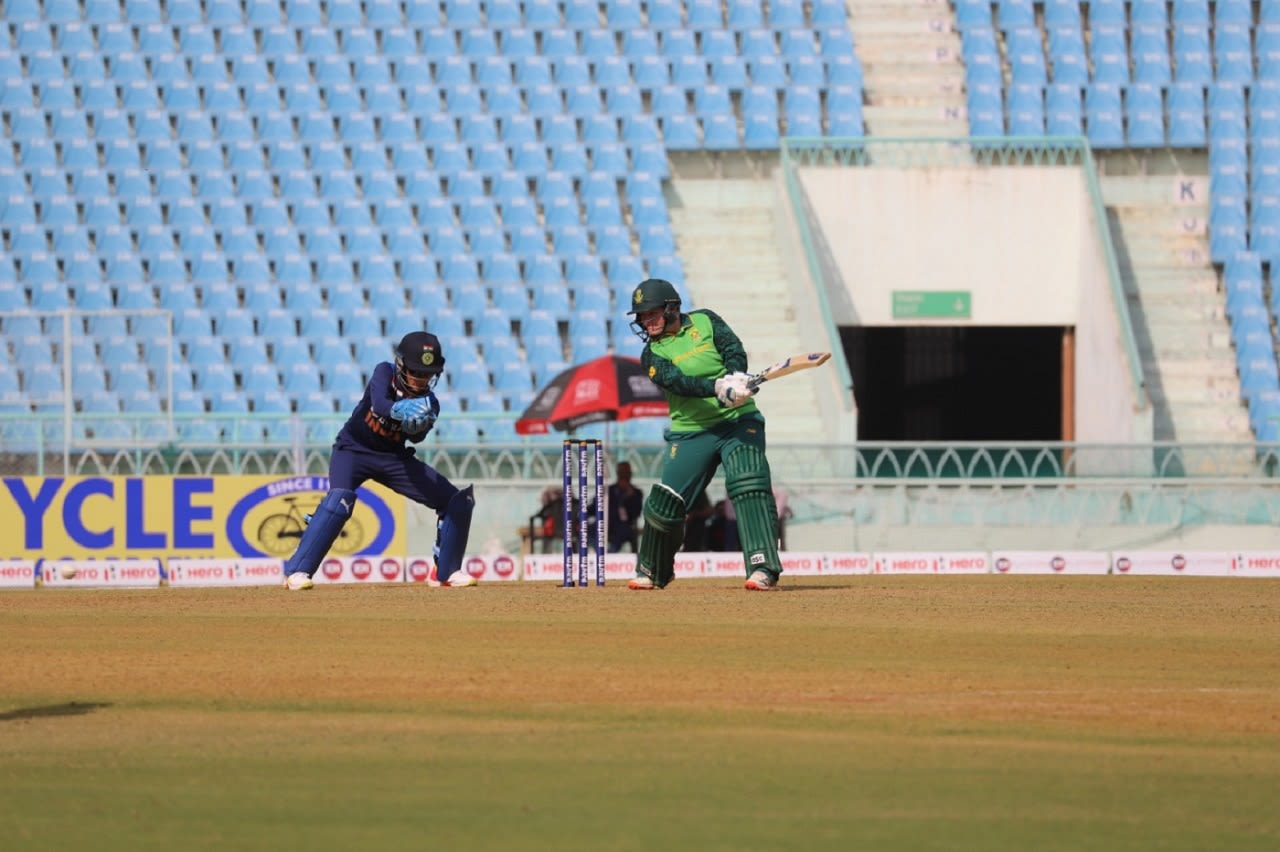 Lizelle Lee looks to cut, India vs South Africa, 1st Women's ODI, Lucknow, March 7, 2021