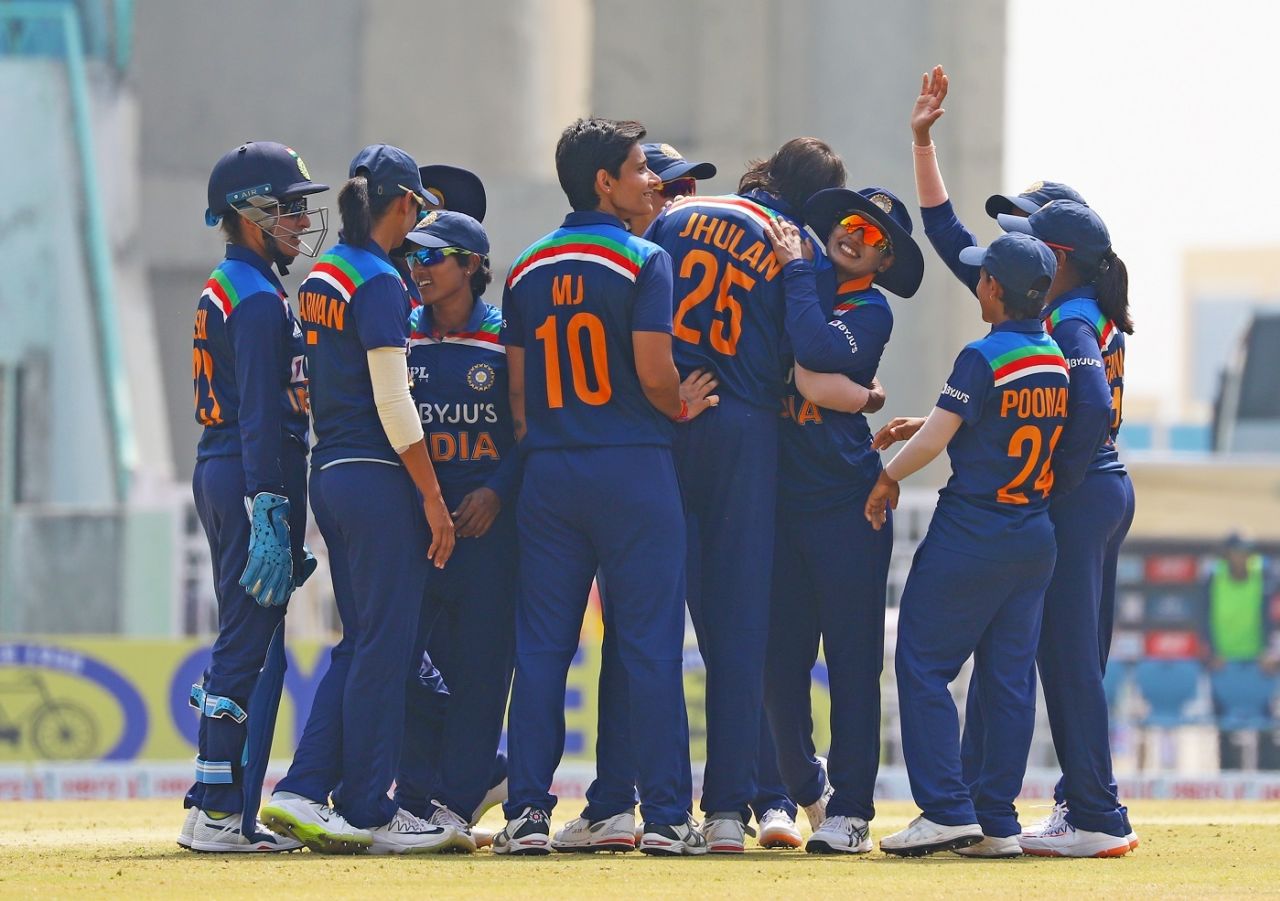 Jhulan Goswami is congratulated by her team-mates on taking a wicket, India vs South Africa, 2nd Women's ODI, Lucknow, March 9, 2021
