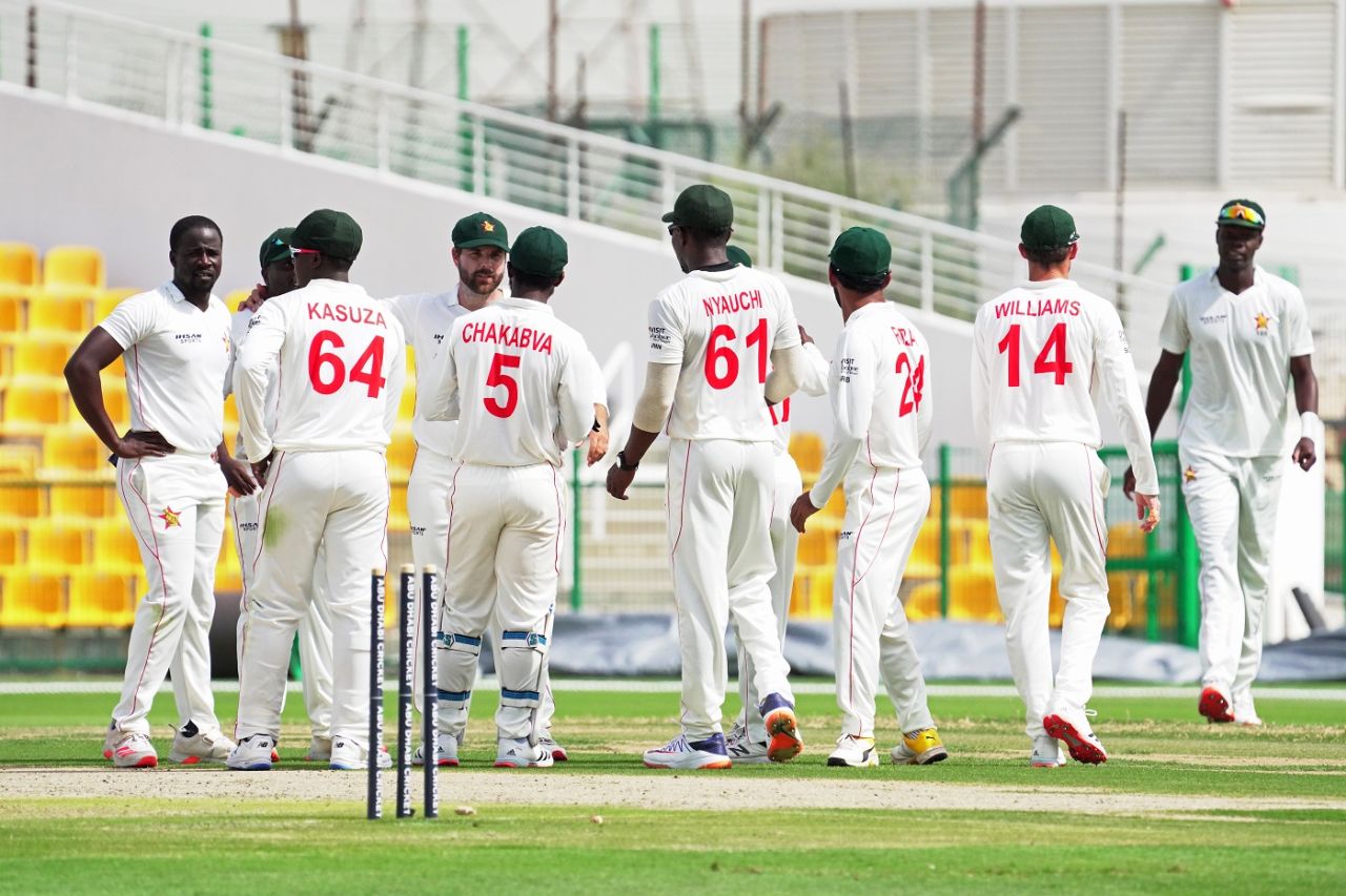 The Zimbabwe players celebrate a wicket, Afghanistan vs Zimbabwe, 2nd Test, Abu Dhabi, 1st day, March 10, 2021