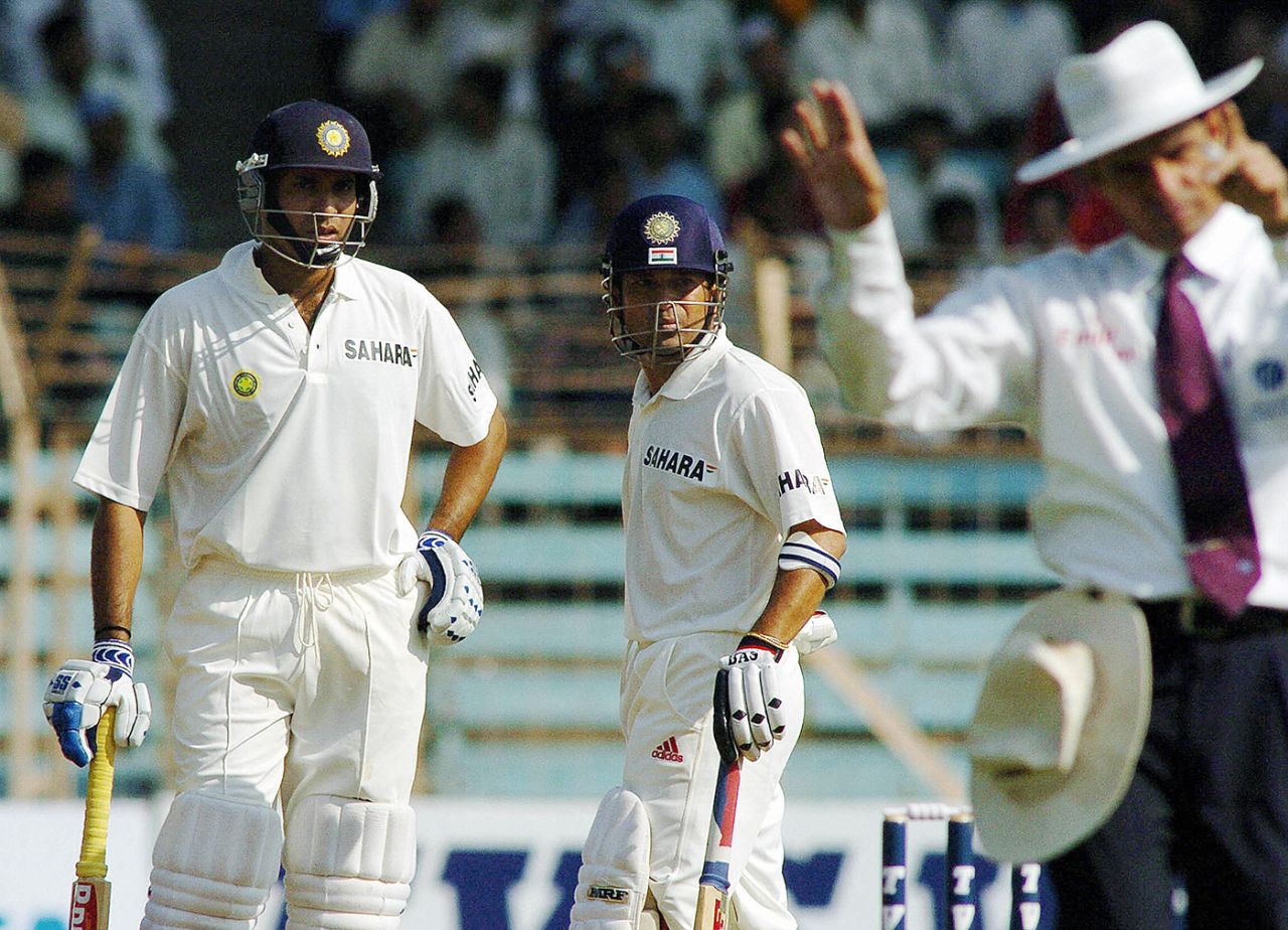 VVS Laxman and Sachin Tendulkar made half-centuries on the difficult pitch, India v Australia, 4th Test, Mumbai, 3rd day, November 5, 2004