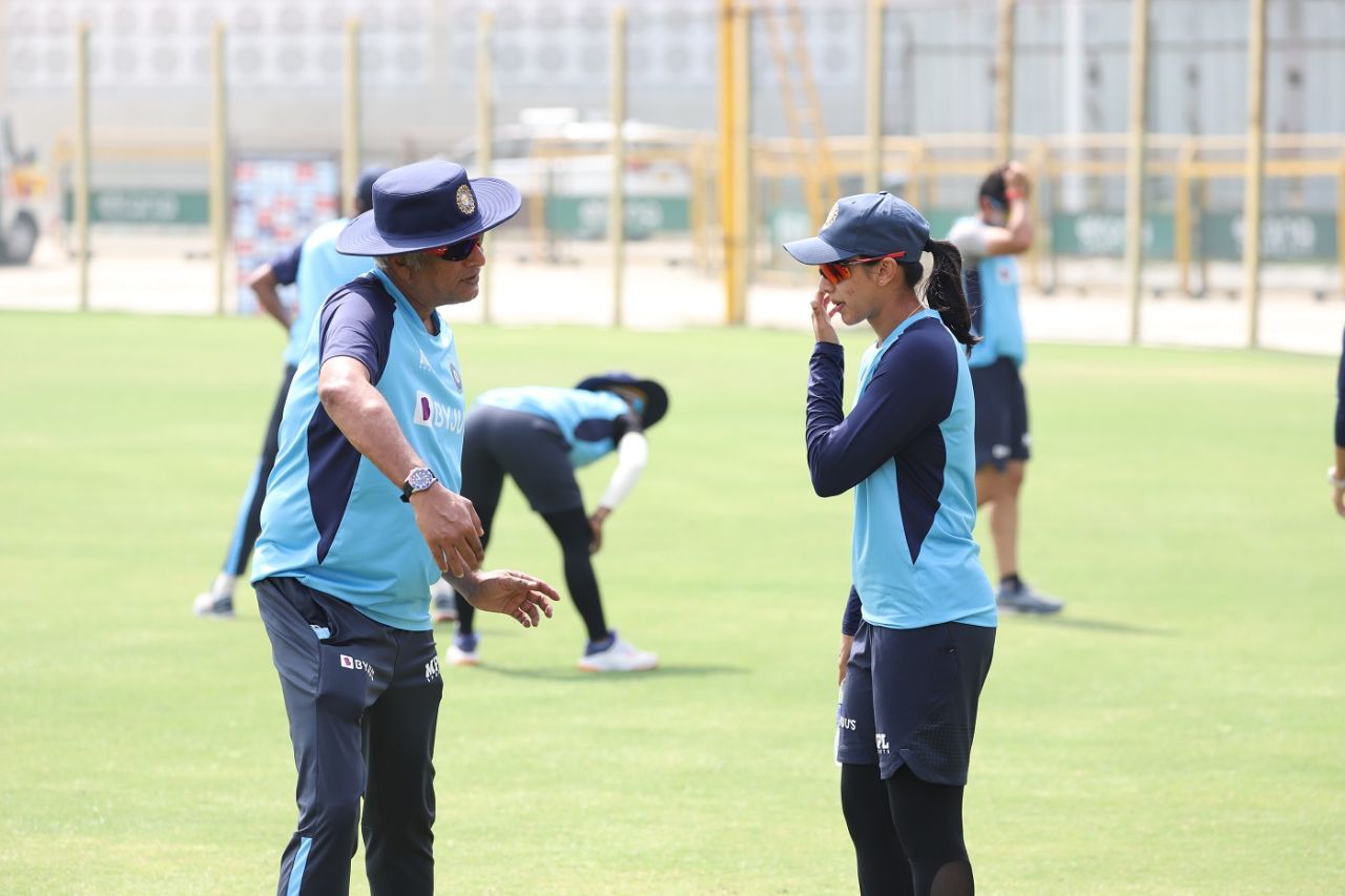 Coach WV Raman having a chat with Smriti Mandhana, Lucknow, March 11, 2021