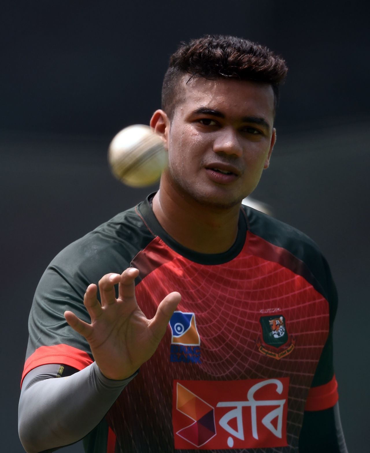 Taskin Ahmed gets ready to bowl, Colombo, March 7, 2018