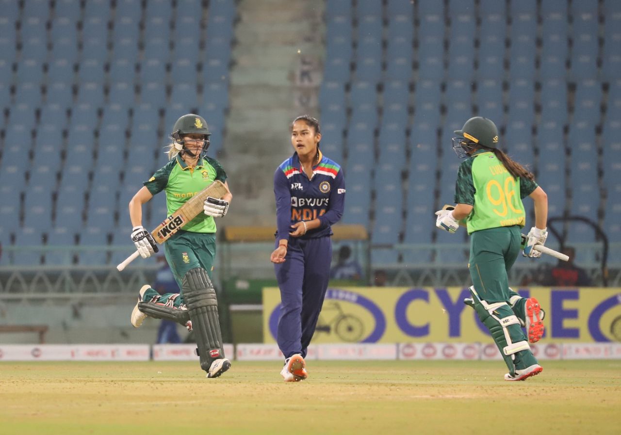 Debutant Simran Bahadur looks on as Anneke Bosch and Sune Luus complete a run, India Women vs South Africa Women, 1st T20I, Lucknow, March 20, 2021