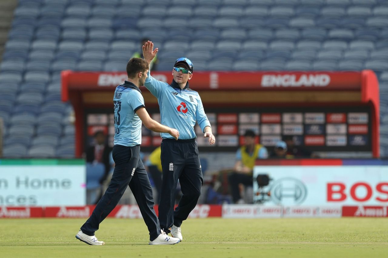 Mark Wood and Eoin Morgan celebrate Shreyas Iyer's wicket, India vs England, 1st ODI, Pune, March 23, 2021