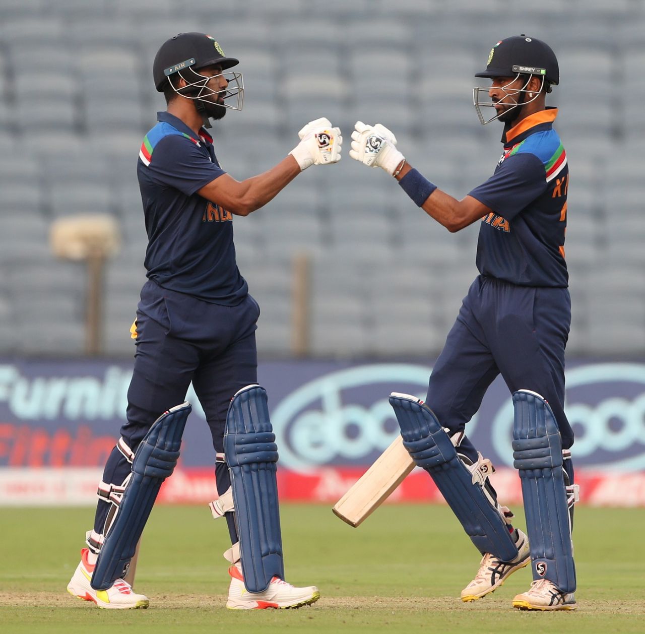 KL Rahul and Krunal Pandya tap gloves during their century stand, India vs England, 1st ODI, Pune, March 23, 2021
