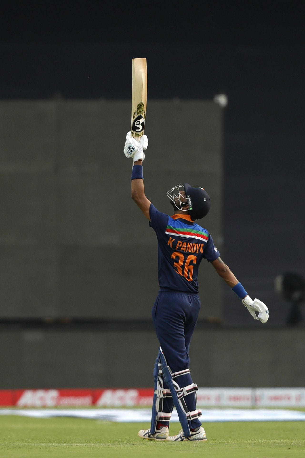 Krunal Pandya thanks the heavens after reaching a half-century on debut, India vs England, 1st ODI, Pune, March 23, 2021